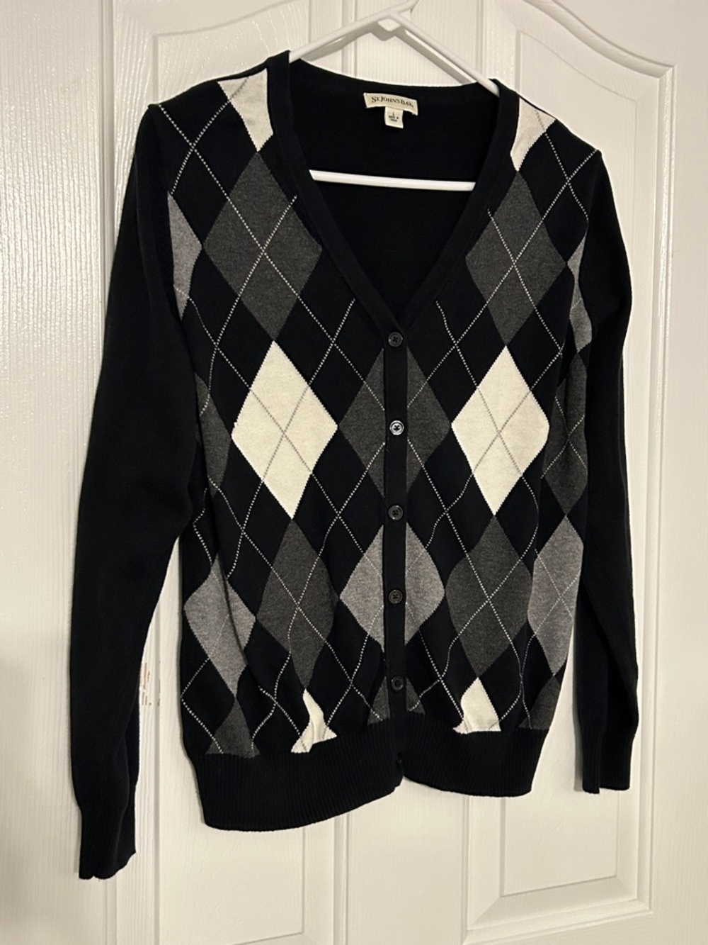 Women’s St. John Bay Black & Gray Argyle Button Cardigan Large